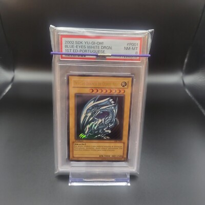 2002 Yugioh BLUE-EYES WHITE DRAGON SDK-001 DIK-P001 Portuguese 1st Edition PSA 8-image