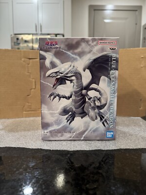 Blue Eyes White Dragon From YU-GI-OH Fuel Monsters Blue Monsters Japan Figure -image
