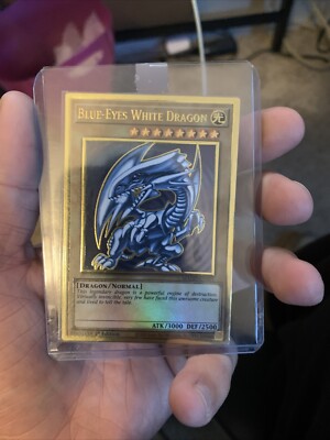Blue-Eyes White Dragon MAGO-EN001 Maximum Gold 1st Edition-image