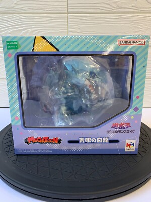 MEGATOON Blue-Eyes White Dragon Yu-Gi-Oh! Figure Completed Model Japan-image