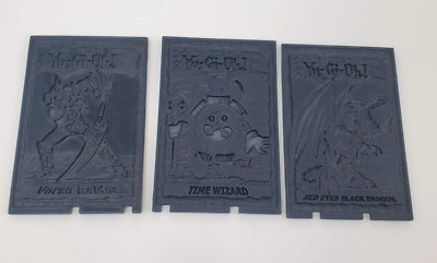YU-GI-OH ! Black Plastic Mold Card 1996 Red Eyes Dragon Vorse Raider Time Wizard-image
