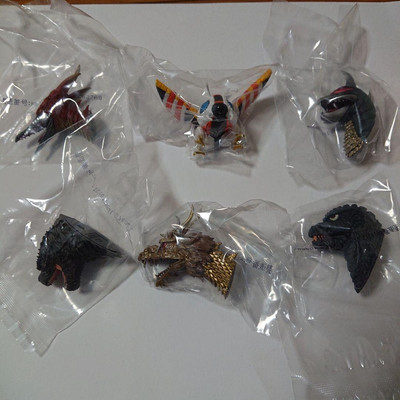 Ichiban Kuji Godzilla x Kong New Empire Monster Head Magnet Complete Set of 6-image