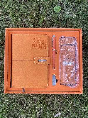 4 PIECE JOURNAL SET, 1 VACCUM FLASK, 1 NOTEBOOK, 1 PEN ORANGE, 1 FLASH DRIVE-image