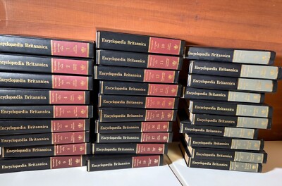 Encyclopedia Britannica Complete 15th Edition Set of 29 1982 Books Leather-image