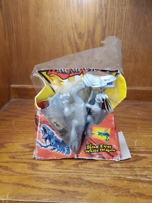 YU-GI-OH BLUE EYES WHITE DRAGON FIGURE NEW 56465 2002-image