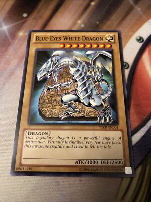 Yu-Gi-Oh! TCG Blue-Eyes White Dragon YSKR-EN001-image