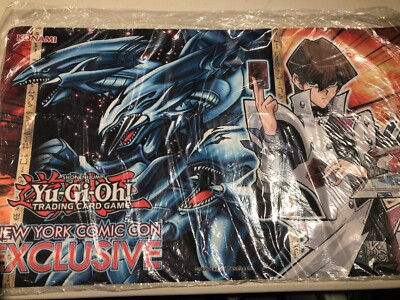 Yu-Gi-Oh NYCC 2015 Kaiba & Blue Eyes Ultimate Dragon Exclusive playmat /Sealed-image