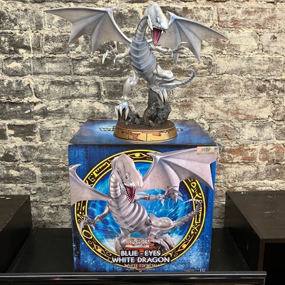 Blue-Eyes White Dragon (White Edition) Yu-Gi-Oh! First 4 Figures Statue-image