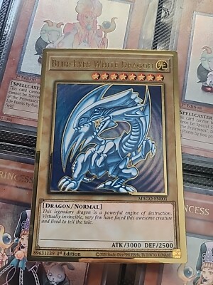 YuGiOh Blue-Eyes White Dragon MAGO-EN001 Gold Rare 1st Edition Near Mint-image