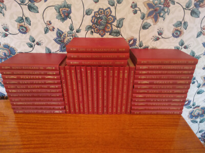 Works of Shakepeare: Complete Set of 40 Volumes, Leather Bound,-image