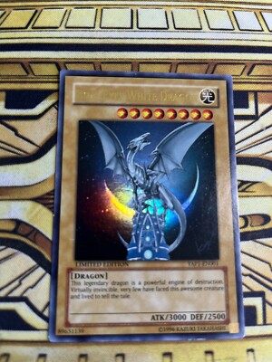 Yugioh Blue Eyes White Dragon YAP1-EN001 Ultra Rare-image