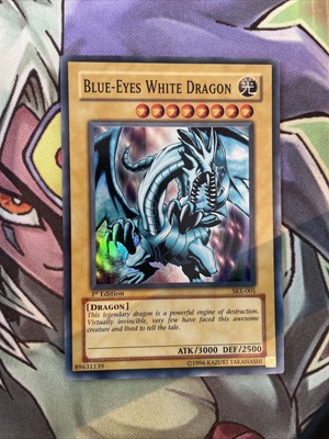 SKE-001 Blue-Eyes White Dragon Super Rare 1st Edition NM Yugioh Card-image