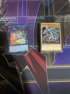 Yugioh Blue-eyes White Dragon Kaiba Deck-image