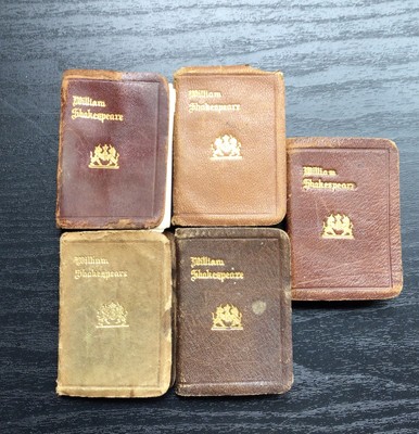 William Shakespeare 5 Miniature Gold Gilt Leather Bound Books Knickerbocker Co-image