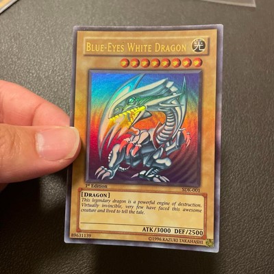 2002 YuGiOh SDK-001 1st Edition Blue-Eyes White Dragon Ultra Rare English Holo-image