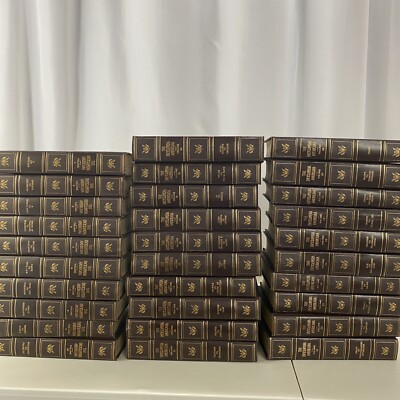 Encyclopedia Americana 1961 Full Set Leather Bound 30 Volumes-image