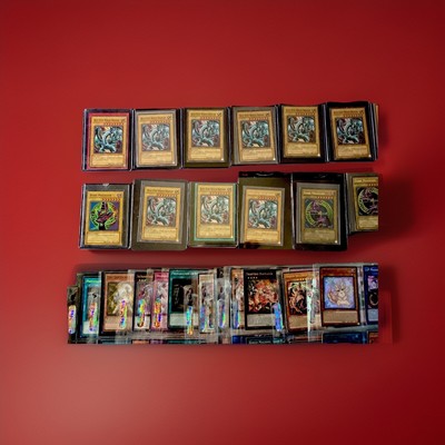 Vintage Blue Eyes White Dragon Lot / Dark Magician Lot / Binder 125 Cards-image