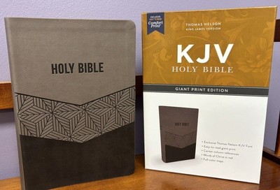KJV Bible Giant Comfort Print Red Letter Edition Brown Leathersoft BRAND NEW!-image