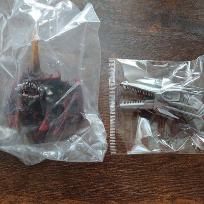 Godzilla Monster Head Magnet - Mecha King Ghidorah, Destoroyah - Used, No Box-image