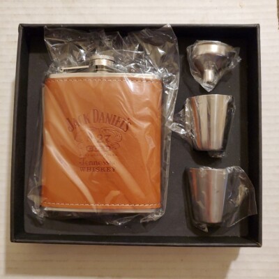Jack Daniels Gift Set with 7 Oz. Flask - 2 Shot Glasses - Funnel  New-image