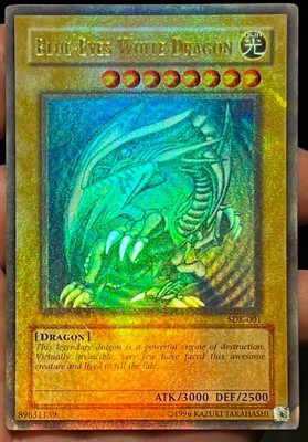 Max Holo Bleed Error YuGiOh Blue Eyes White Dragon SDK-001 Ultra Rare-image