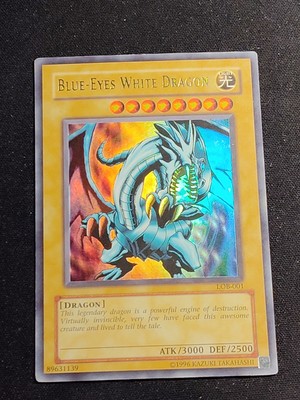 Blue Eyes White Dragon LOB-001 Ultra Rare Vintage Yu-Gi-Oh Card Played HP-image