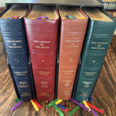 4 Vintage Leather 1975 The Liturgy Of The Hours large Type Edition In Slipcase-image