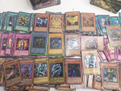 Vintage 1996 Yu-Gi-Oh 555 card lot Blue/Red Eyes 1st edition Holos Commons ETC-image