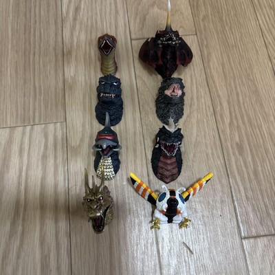 Godzilla Ichibankuji Magnet Figure Set of 8 Used No damage-image