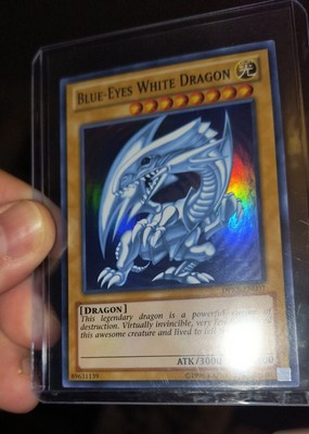 Blue Eyes White Dragon DPKB-EN001 Super Rare Holo Yu-Gi-Oh! Retro Artwork 🔥🔥🔥-image