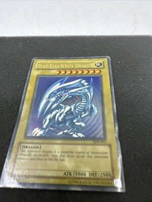 *** BLUE EYES WHITE DRAGON *** ULTRA RARE SDK-001 ORIGINAL (PLAYED) YUGIOH!-image