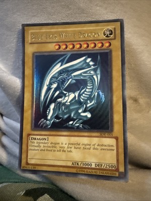 YuGiOh BLUE-EYES WHITE DRAGON Ultra Rare SDK-001-image
