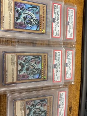 Blue-Eyes White Dragon - LDS2-EN001 Purple PSA 9 -image