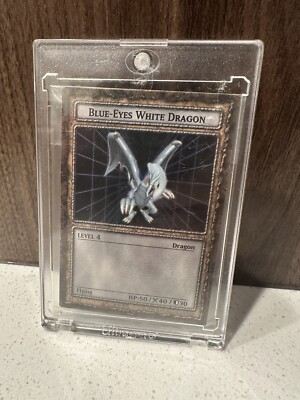 Yugioh Dungeon Dice Monsters Blue Eyes White Dragon B1-01 Card Promo-image