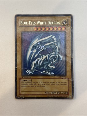 Yu-Gi-Oh! 2002 Blue Eyes White Dragon Heavily Played SDK-001 1st Edition-image