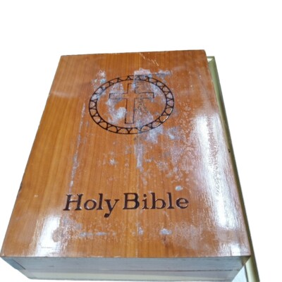 VTG Holy Bible Prince Of Peace Catholic Edition with Cedar Case 1976-image