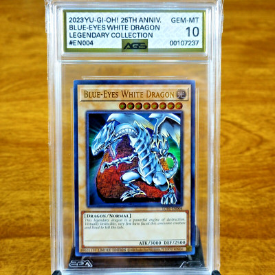 Yu-Gi-Oh 25th Anniversary Blue-Eyes White Dragon LC01-EN004 AGS Gem-MT 10 Holo-image