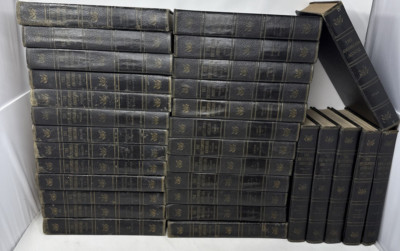 1943 Encyclopedia Americana 30 Vol Set Black Hardcover & 1944 Armericana Annual-image