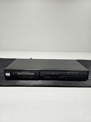 Fisher FM-226 Stereo Synthesizer Tuner - Used, Functional, Vintage-image