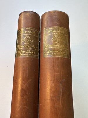 Die Geigen und Lautenmacher vom Mittelalter bis zur Gegenwart , 1922 Two Books-image
