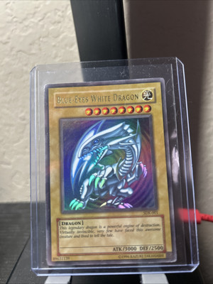 Blue Eyes White Dragon Ultra Rare SDK-001 card, 1st Edition, Yu-Gi-Oh TCG. -image