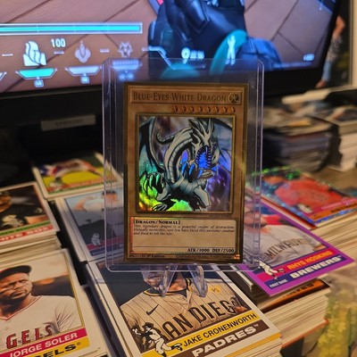 Yugioh Maximum Gold Blue Eyes White Dragon MGED-EN001 - M/NM!-image