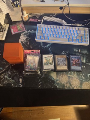 Blue Eyes White Dragon Tenpai Deck With Sleeves And Deck Box + Extra Cards-image