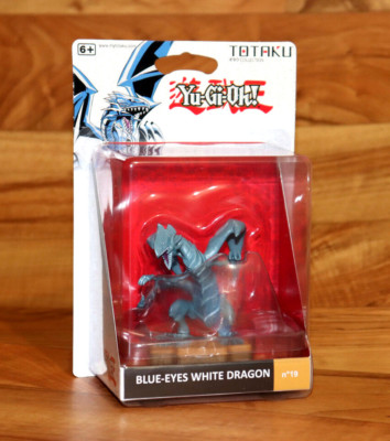 TOTAKU Yu-Gi-Oh! Blue Eyes White Dragon Figure No 19 FIRST EDITION Playstation..-image
