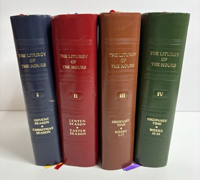 THE LITURGY OF THE HOURS According to Roman Rite 4 Vol. Leather Set Catholic 70s-image