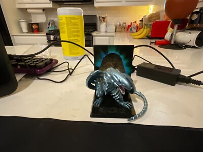 Yugioh Blue Eyes White Dragon NECA statue-image