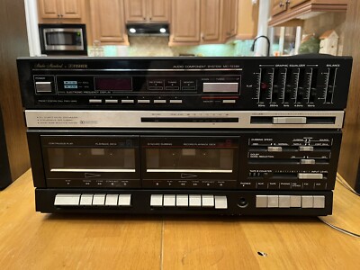1980's Vintage Fisher Stereo System w/1 Working Speaker-image