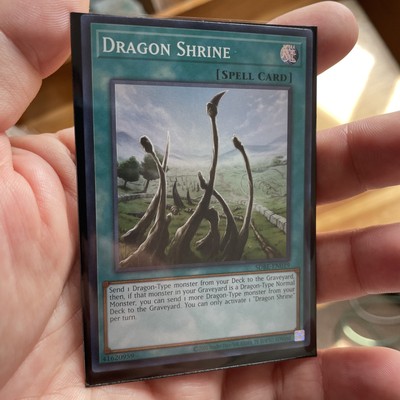 Dragon Shrine SDBE-EN019 Saga Of Blue Eyes White  Dragon YuGiOh. Holo. Card NM!-image