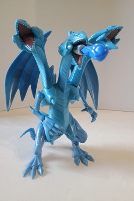 1996 Blue Eyes Ultimate Dragon Yu-Gi-Oh Kazuki Takahashi RARE with weapon/Tested-image