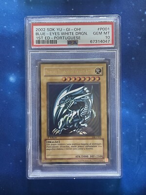 Yu-Gi-Oh! 2002 Blue-Eyes White Dragon 1st Edition DIK-P001 Portuguese SDK PSA 10-image